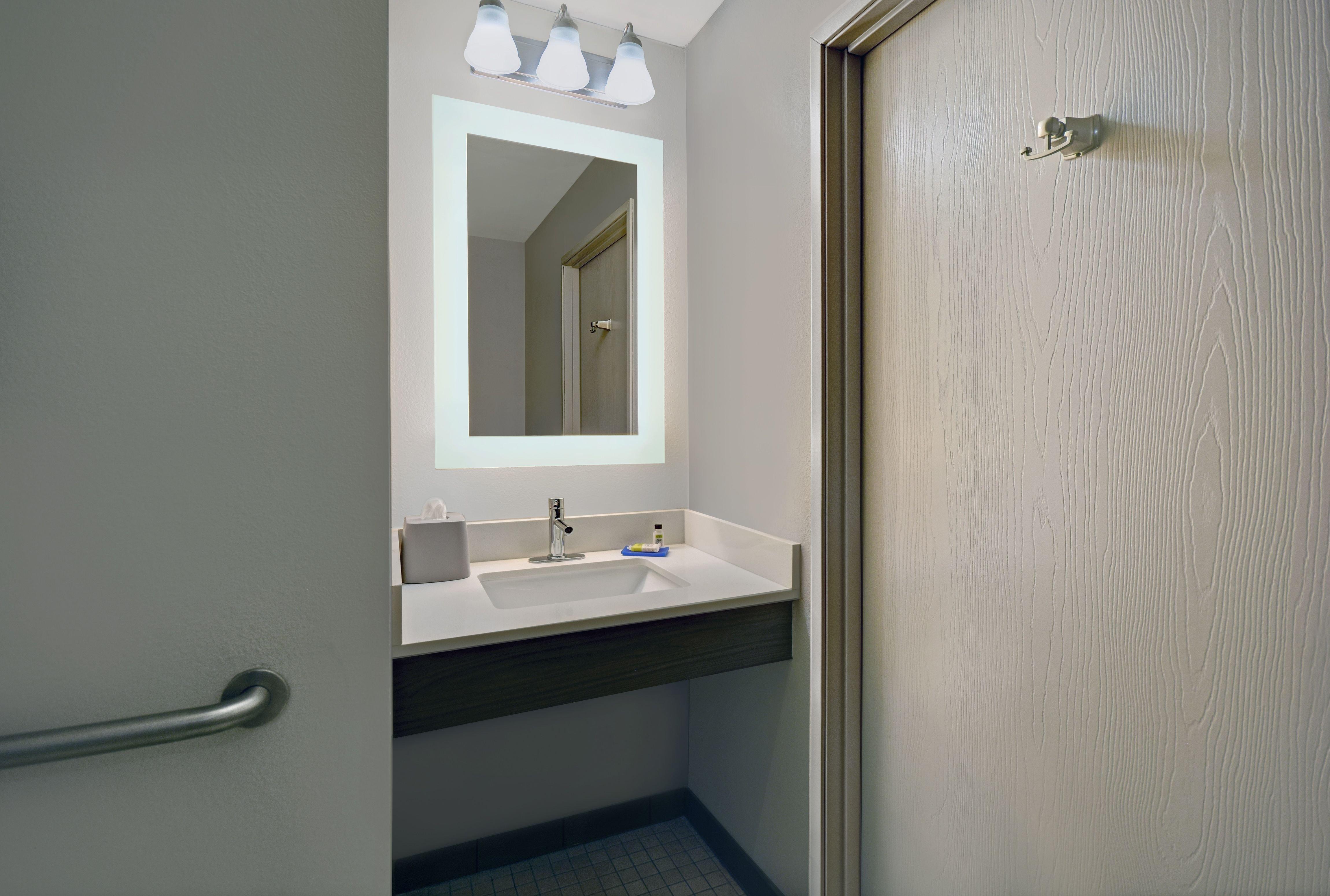 Holiday Inn Express Adrian By Ihg Dış mekan fotoğraf
