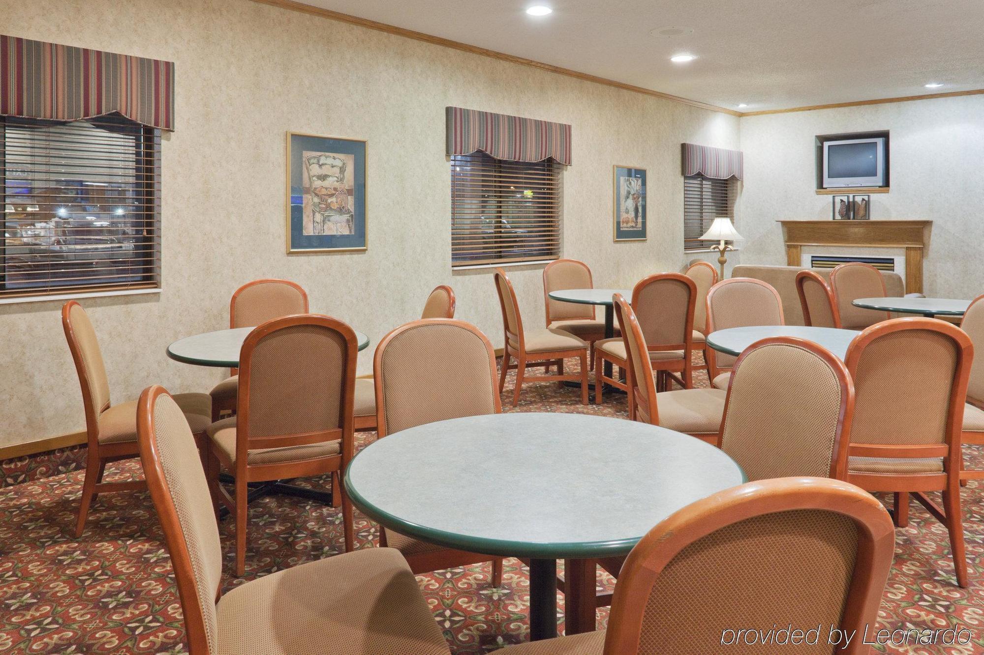 Holiday Inn Express Adrian By Ihg Restoran fotoğraf